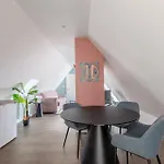 شقة فندقية Travel Homes - Republic, Charm In The Heart Of 3*